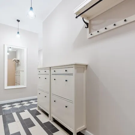 Room, Aleja Niepodleglosci 148, Center, Sgh, Pole Mokotowskie Varšava
