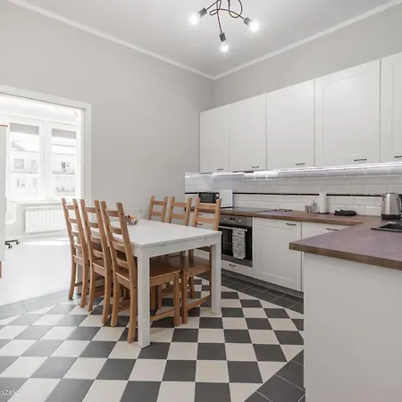 Room, Aleja Niepodleglosci 148, Center, Sgh, Pole Mokotowskie Apartmán Varšava