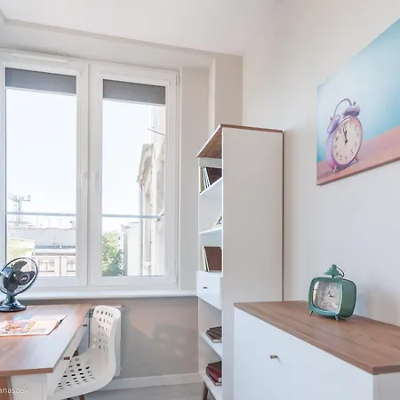 Room, Aleja Niepodleglosci 148, Center, Sgh, Pole Mokotowskie * وارسو